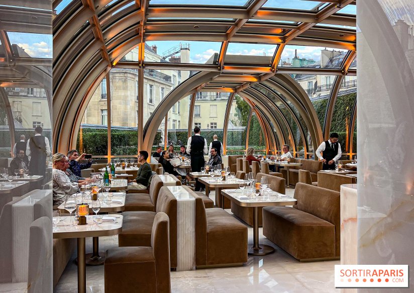 RH Paris : le magasin-galerie de design avec restaurants et rooftop ouvre sur les Champs-Élysées