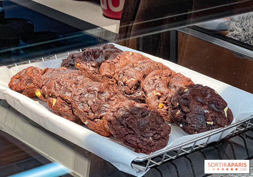 Pop up Café Lancôme x Aya Nakamura : flash make-up, gourmandises et surprises à gagner