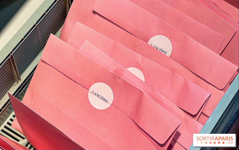 Pop up Café Lancôme x Aya Nakamura : flash make-up, gourmandises et surprises à gagner