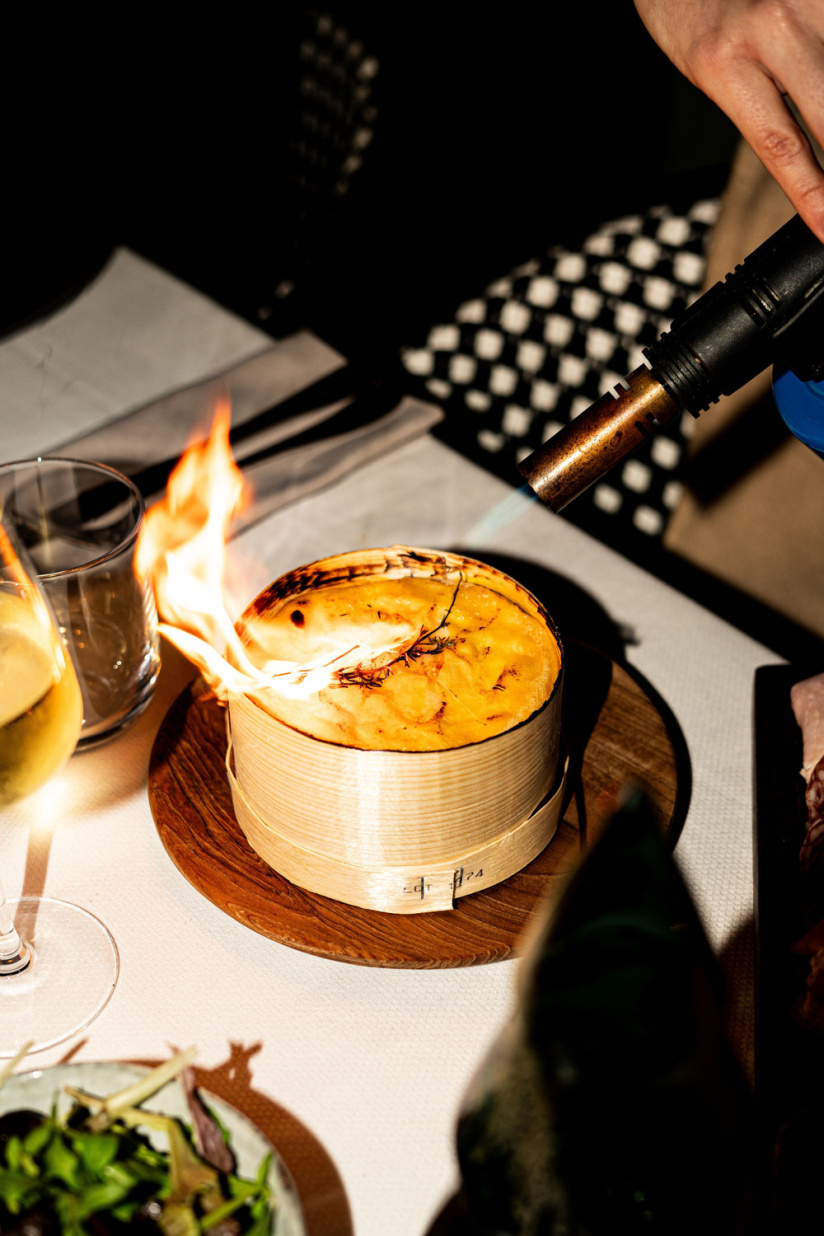 Bulles Éphémères d'hiver de l'Hôtel Le Parchamp à Boulogne (92) : raclette, Mont d'Or et champagne