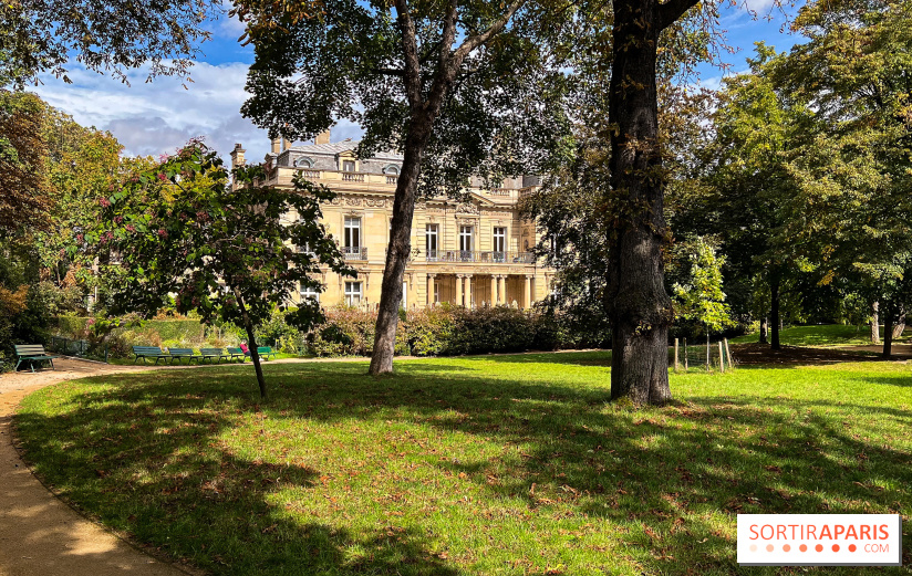 Jardin de l'Hôtel Salomon de Rothschild à Paris : un havre de verdure historique caché au cœur du 8e