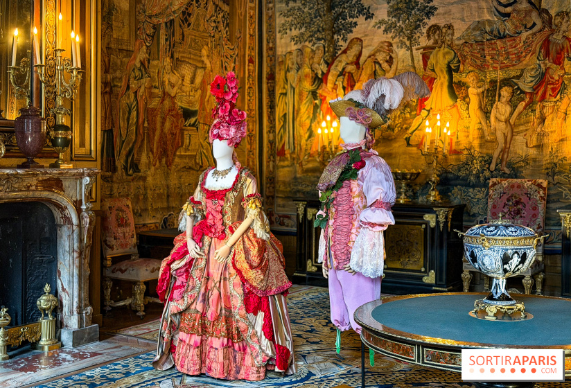 Une exposition de costumes de scène conçus par Christian Lacroix au château de Fontainebleau