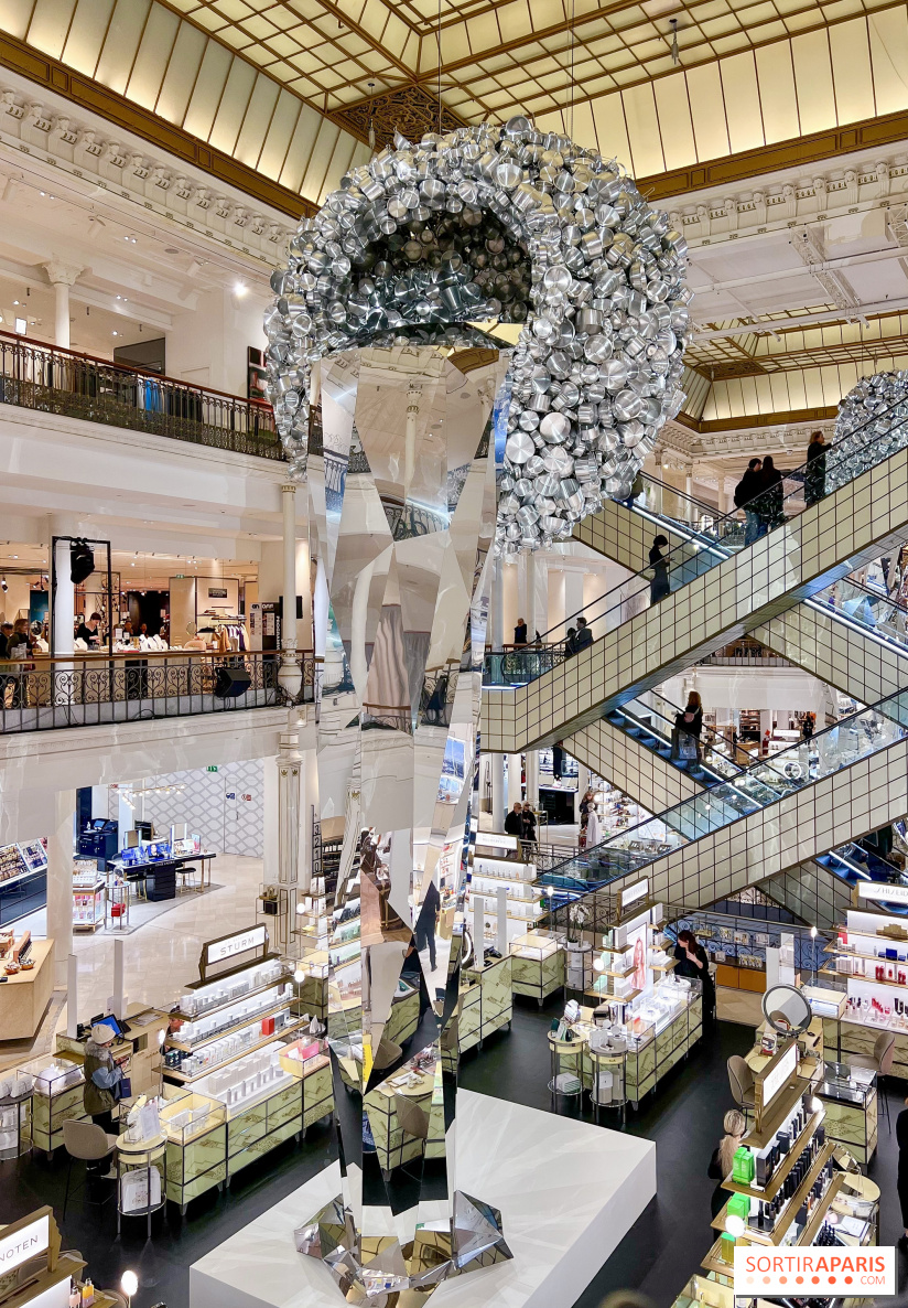 Sangam : l'installation monumentale de Subodh Gupta au Bon Marché Rive Gauche