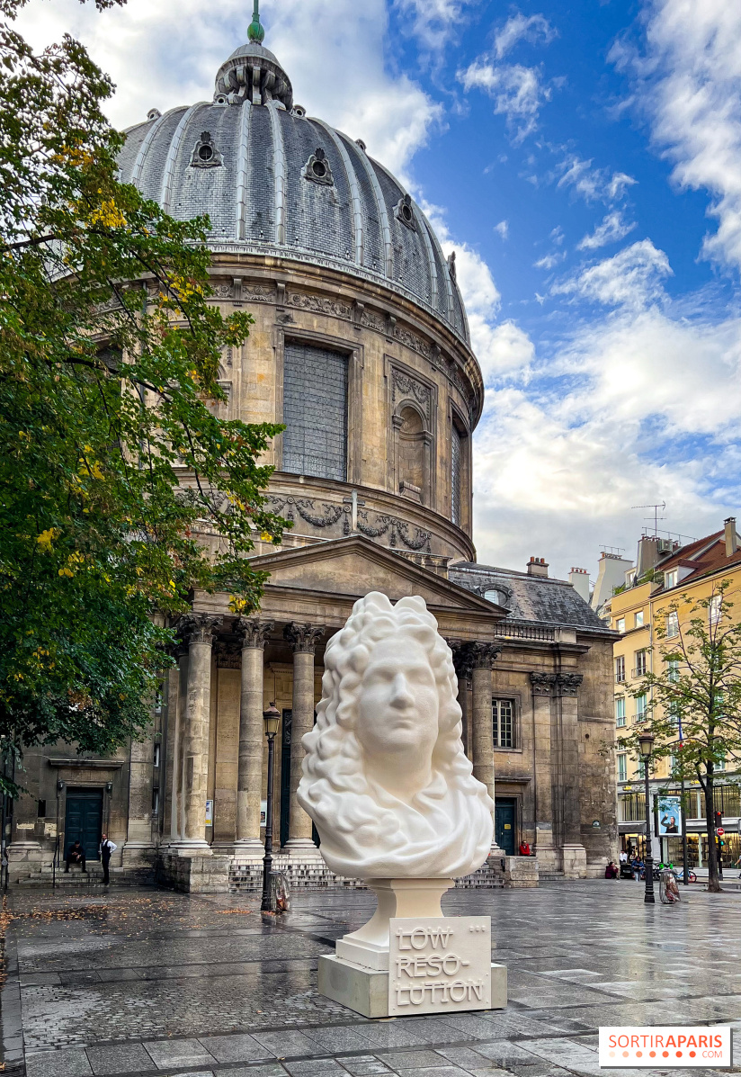 Une exposition en plein air des œuvres monumentales de Rero dans le quartier Faubourg Saint Honoré