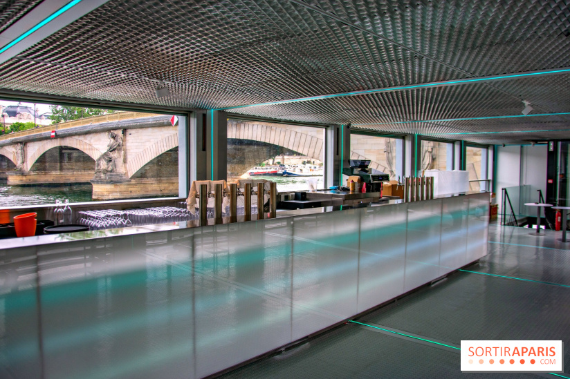 Fluctuart, premier centre d'art urbain flottant au monde, ouvre ses portes