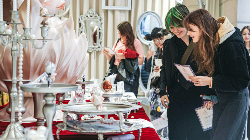 POP MART dévoile son tout premier pop-up store SKULLPANDA à Paris