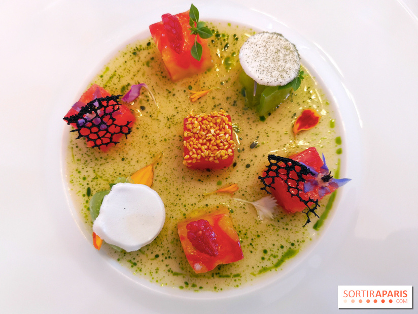 Le Laurent - Fraîcheur de tomates perlées à l'huile de basilic, pastèque au yuzu, meringue citronnée