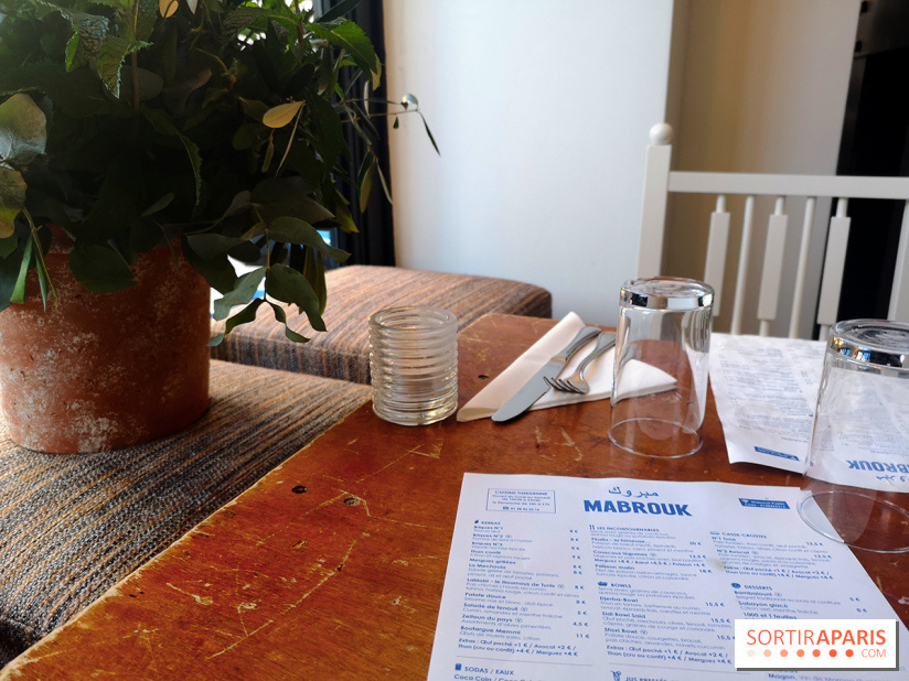 Mabrouk - Sur un coin de table