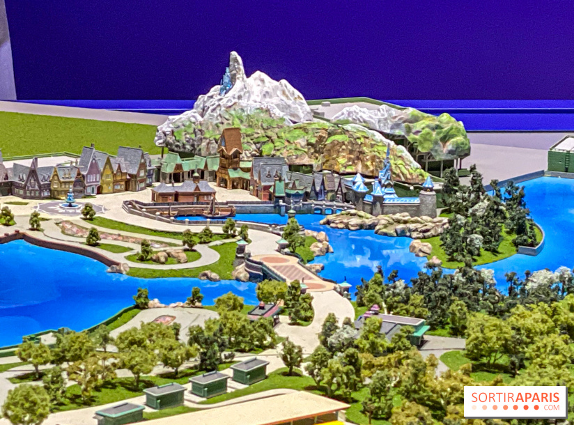 Visuels Disneyland Paris Disney Adventure World maquette Reine des Neiges