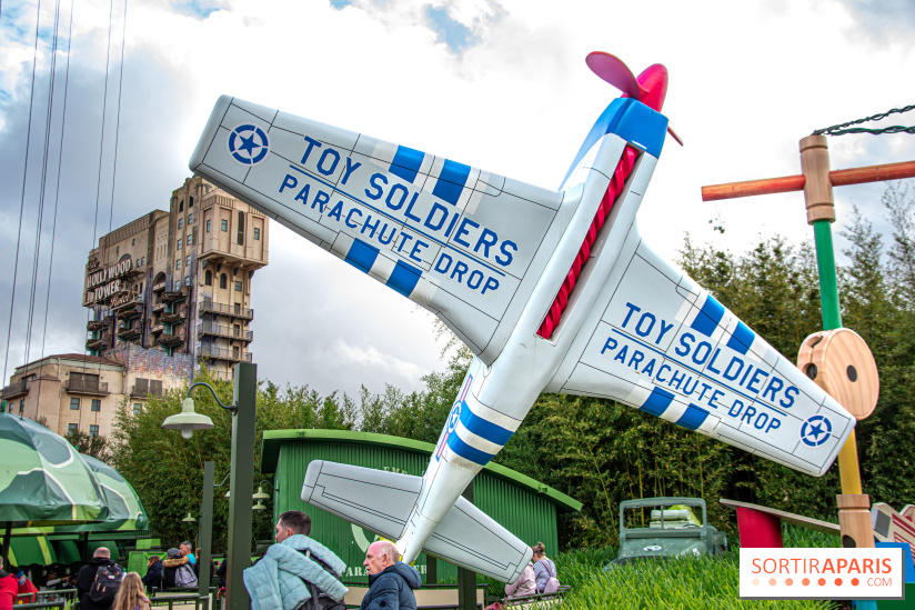 Visuels Disneyland Paris - Toy Soldier Parachute Drop
