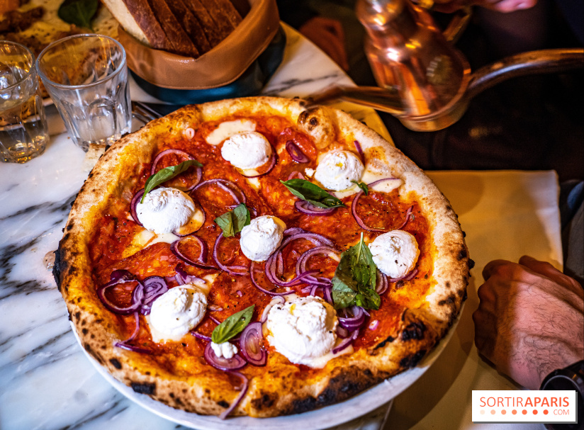 Album Photo : le restaurant italien Chez Bartolo - pizza Diavolo