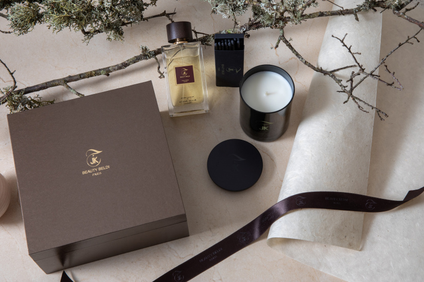 La collection d'accessoires JK Beauty Beldi exposée dans le 7ème arrondissement