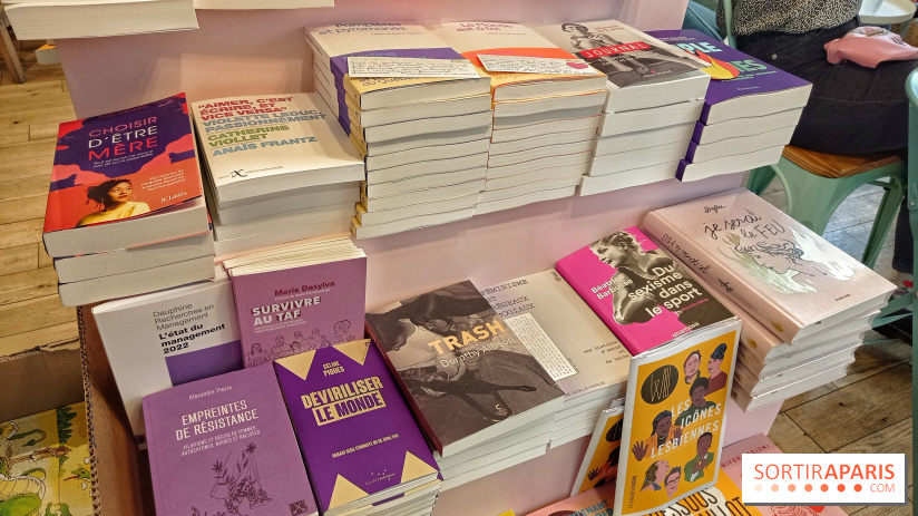 Un livre et une tasse de thé, la librairie féministe et engagée à République