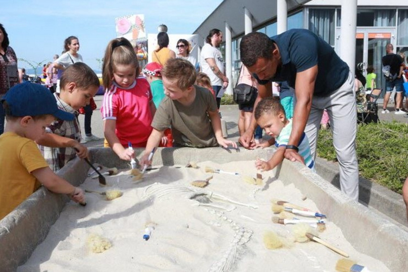 Partez à la découverte du monde extraordinaire des dinosaures chez Dino's World