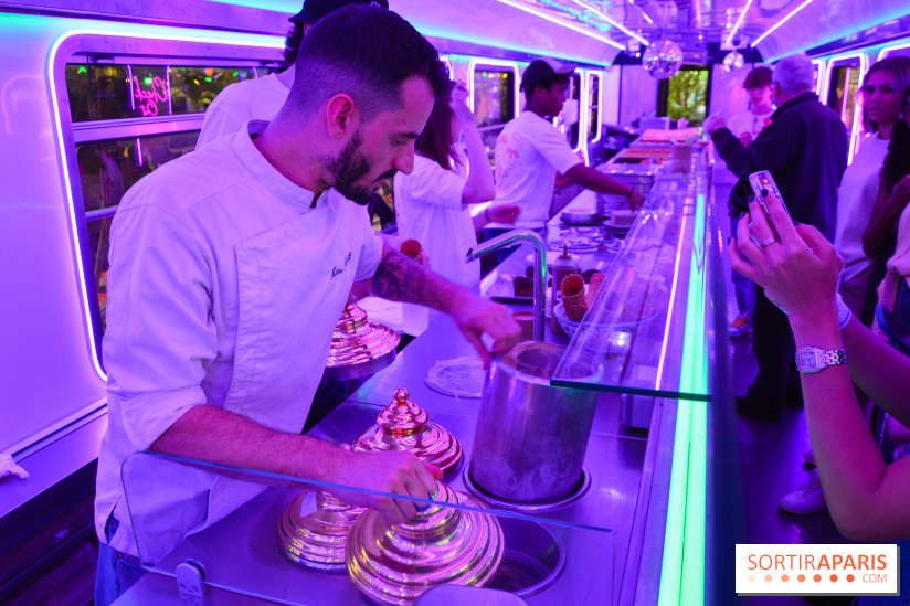 Un bar à glaces et un dessert dans un train de la Félicita