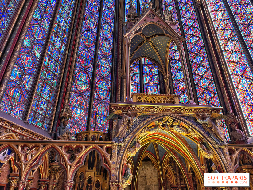 La Sainte-Chapelle et ses 1113 vitraux, un véritable joyau gothique à Paris