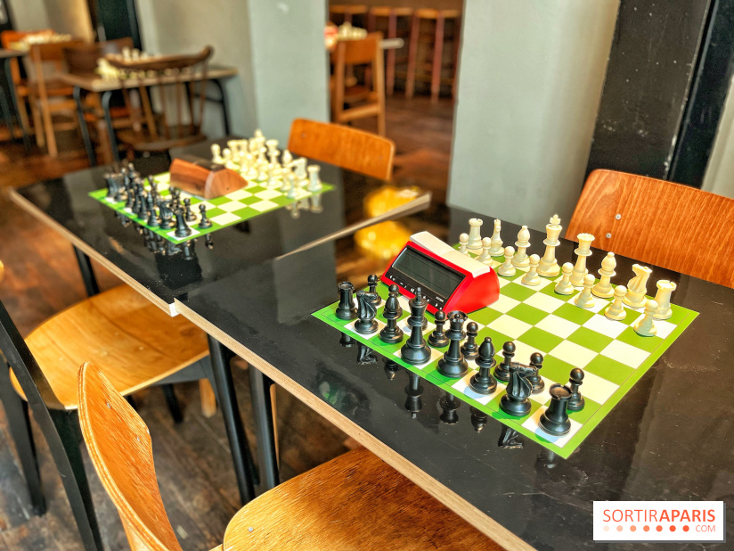 Blitz Society, le bar parisien qui vous apprend à jouer aux échecs