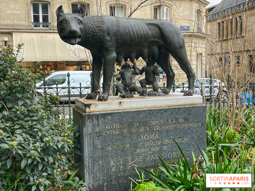 Visuels Paris - louve - square Samuel paty