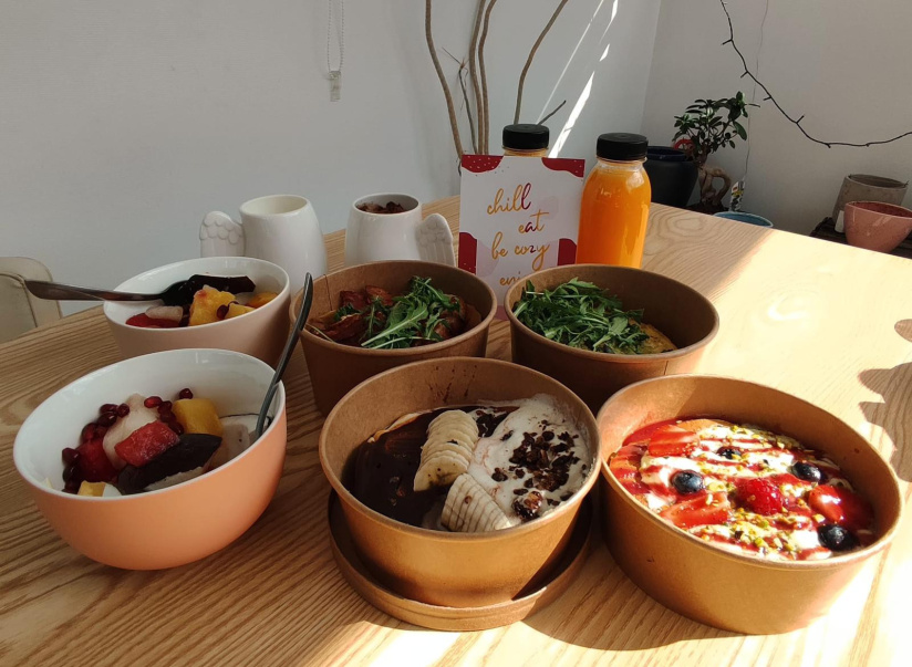 C'est la vie, la péniche amarrée à Asnières, pour un séjour romantique au fil de l'eau