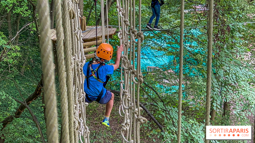 Accrocamp Poissy, le nouvel accrobranche au parc du château de Villiers