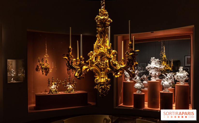 Exposition Louis XV au Château de Versailles - lustre à neuf bras de lumière - madame de pompadour - Jacques caffieri - rocaille