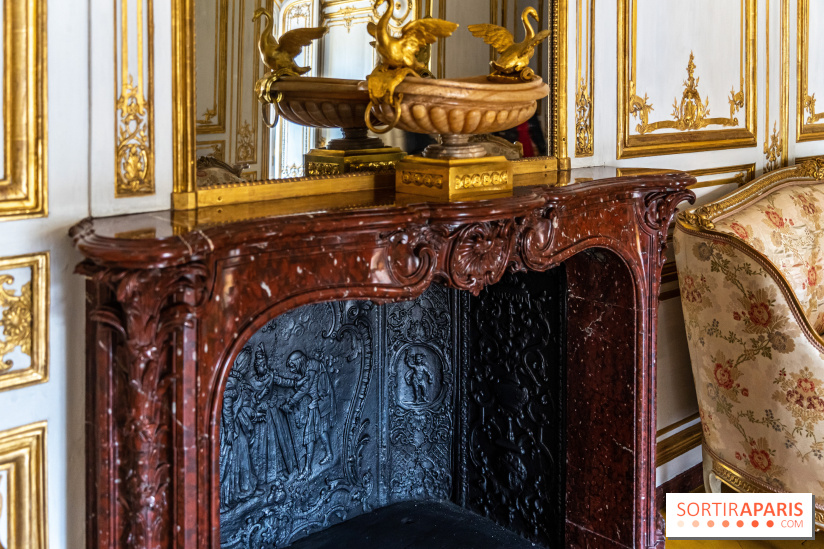 Les appartements de Madame Du Barry restaurés au Château de Versailles - cheminée