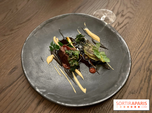 Nhome - Cerf et champignons