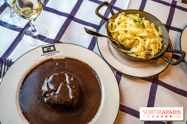 Auberge Pyrénées Cévennes - Bistrot Paris 11e - lièvre à la royale