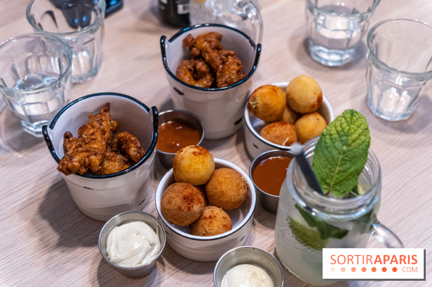 Jòia Bun - restaurant de burgers - Hélène Darroze - croquetas fourrées aux macaronis au fromage - poulet frit