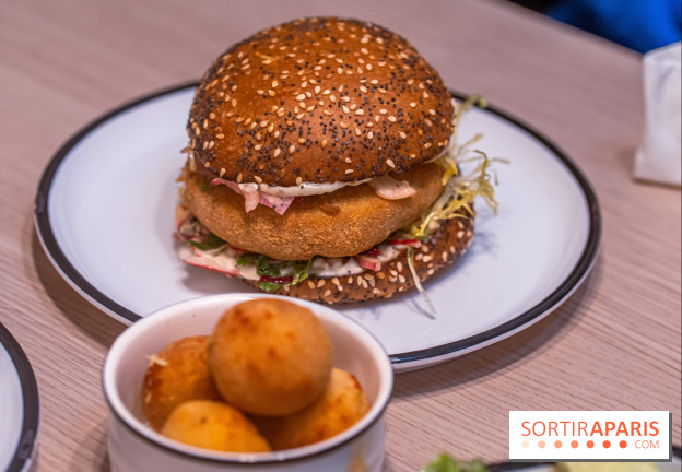 Jòia Bun - restaurant de burgers - Hélène Darroze - Burger poulet