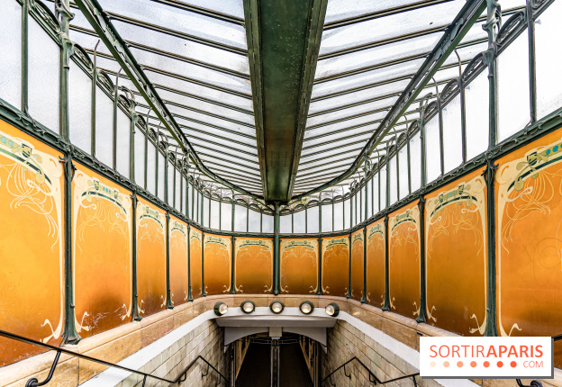  Le dernier édicule de type B d'Hector Guimard - Métro Porte Dauphine  -  A7C5195