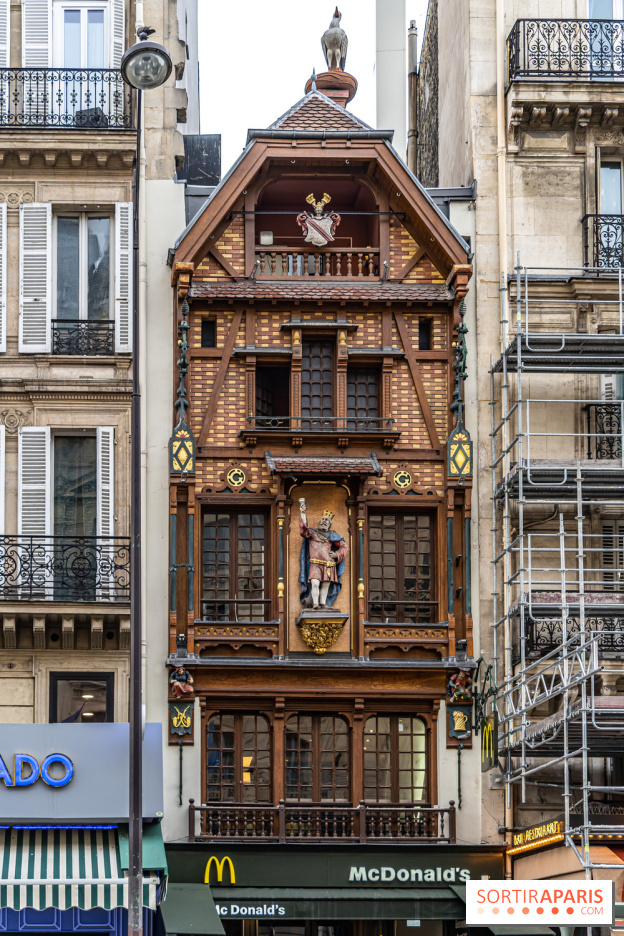 Façade alsacienne classée à Paris - McDo Saint-Lazare