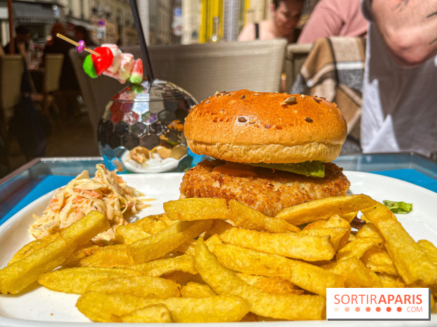 Tata Burger, le restaurant aux burgers en forme de zizi dans le Marais - B31C4B29 5B67 487D 8EF8 CDBFDB2B2F5B