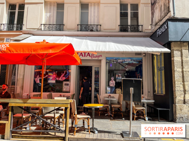 Tata Burger, le restaurant aux burgers en forme de zizi dans le Marais - 22A5E87D 0418 417C A728 CD98E83A689E