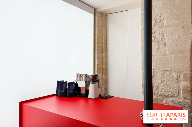 Le pop-up store évènement de H&M Studio dans une galerie d'art - Paris Fashion Week - image00004