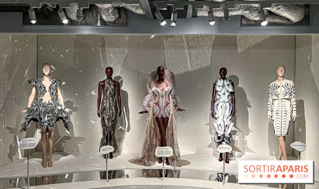 L’exposition retrospective de la créatrice de mode Iris Van Herpen au Musée des Arts Décoratifs