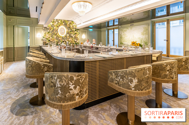 Le tea time du Bar à desserts de Ladurée Champs-Elysées -  A7C2191