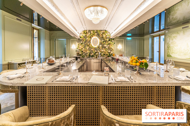 Le tea time du Bar à desserts de Ladurée Champs-Elysées -  A7C2193