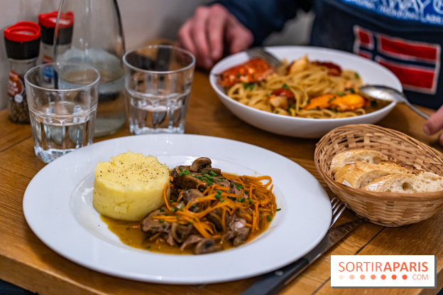 O Bout restaurant à Barbizon -  Epaule d'agneau confite et purée de pomme de terre