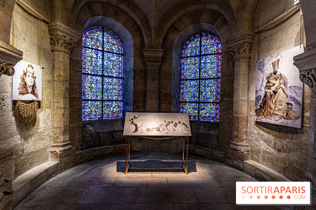 La Trêve la Basilique Saint-Denis, l'exposition costumes et photos de Sophie Comtet Kouyaté en mode jeux Olympique en Grèce Antique - A7C0586 HDR