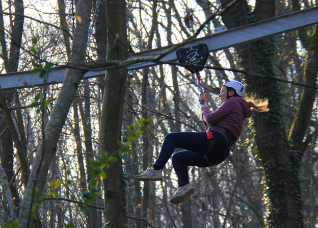 Sherwood Parc - Tyrolienne à virages 01