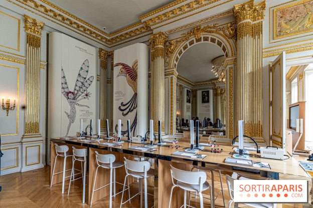 Exposition 'Bijoux de Scène de la Comédie Française' à l'hôtel historique de Mercy-Argenteau qui se dévoile