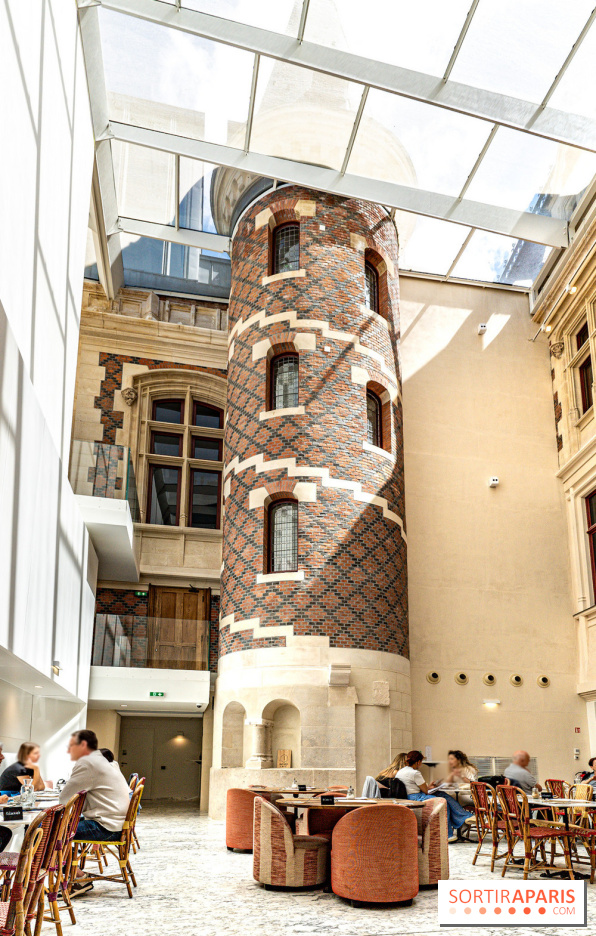 Inform Café, le coffee shop brunch  sur fond de monument historique au Citéco -  coffee shop