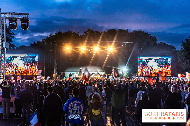 La Fan zone de Saint-Quentin en Yveli!nes, soirée Ofenbach et drones -  A7C0440
