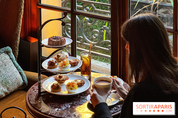 L'élégant Tea Time du Saint James Paris, à savourer dans l'écrin feutré de sa bibliothèque
