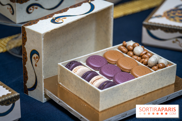 La bûche coffrets de Noël en trompe l'œil de Ladurée 2024 par Julien Alvarez et les créations de fête -  macarons