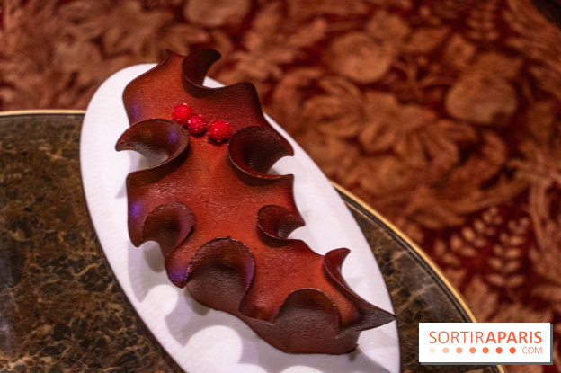 Le salon de thé de Noël du George V pour une pause gourmande - les photos - bûche de Noël