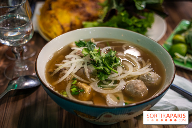 Pho Bom, le restaurant vietnamien, temple du pho et des nouilles Paris 13e -  pho bò đặc biệt