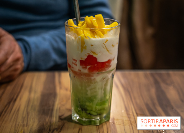 Pho Bom, le restaurant vietnamien, temple du pho et des nouilles Paris 13e -  dessert aux 3 couleurs