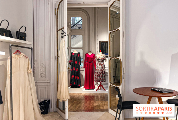 Exposition de la Collection Didier Ludot chez Bonhams Cornette de Saint Cyr - IMG 8706 jpg